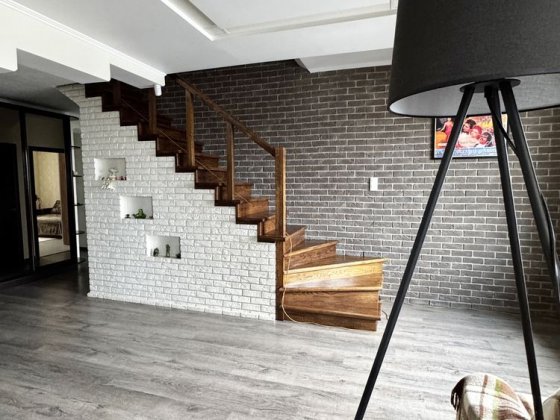 ВЕЛИКА квартира у НОВОБУДОВІ Резервне живлення! Можна під офіс Чернівці