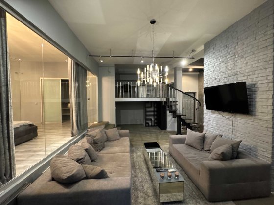 Довгострокова оренда квартири Київ. Андріївський Узвіз 2-Б Контрактова