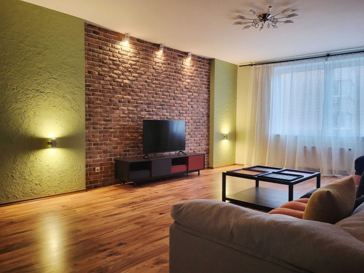 Аренда житла, довгострокова. Раїси Окіпної 10 - фото 1