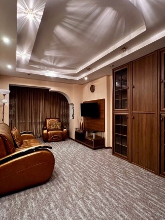 Сдам 2х кімнатну Кубанської України 37 метро Лісова!п - фото 1