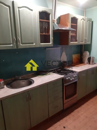 Оренда 3 кім квартири з меблями та технікою - фото 1