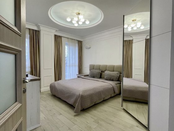 Довгострокова оренда двокімнатної квартири в ЖК в центрі Черновцы