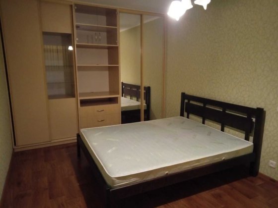 Пропонується двокімнатна квартира на Оболоні (вул. Прирічна, 5).