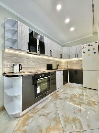 Гоголівська 47, Центр . 2 поверх ! Паркінг . Генератор . Золоті Ворота - фото 1