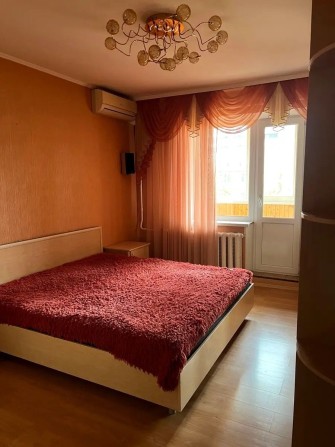 Здам трехехкімнатну квартиру біля Соломенський  площі, - фото 1