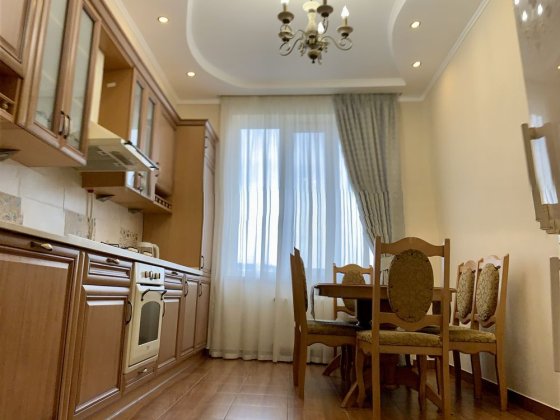 Оренда 2-кімнатної новобудови, р-н Дастору! Ужгород