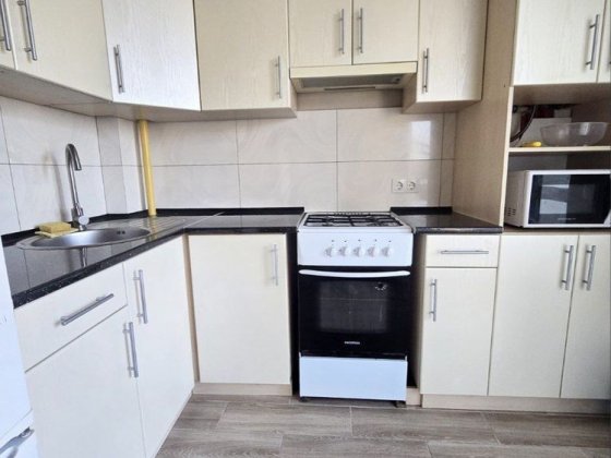 Оренда 1к НОВОБУДОВИ, ГЕРОЇВ МАЙДАНУ (РІВНЕНСЬКА), газ котел, є балкон Черновцы