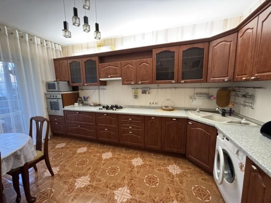 Центр, довгострокова оренда 2х кімната, новобудова, лічильник тепла. Чернигов