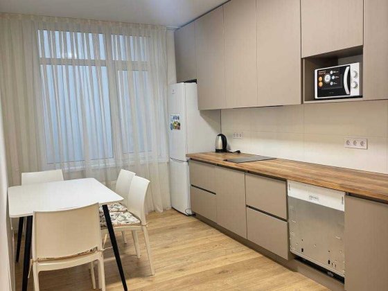 Оренда затишної однокімнатної квартири 40 м. ЖК "Кришталеві джерела