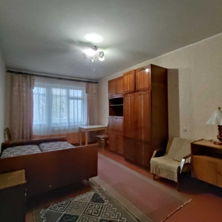 Сдаётся недорогая , приличная 1-комнатная квартира - фото 1