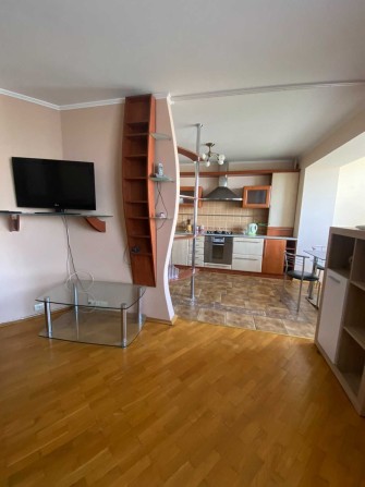 Здається квартира, тихий центр. Світло не вимикають. - фото 1