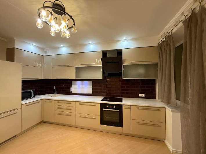 Оренда 2-кв., Митниця, Жужоми. - фото 1