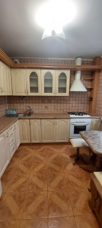 Квартира в гарному стані, район ценрального ринку! - фото 1