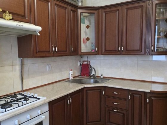 Оренда новобуду на Кармелюка Чернівці