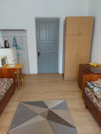 Здається кімнатна в гуртожитку - фото 1