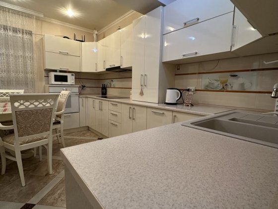 Оренда - VIP 3-кімнати Апартаменти/Перша здача/ Черновцы