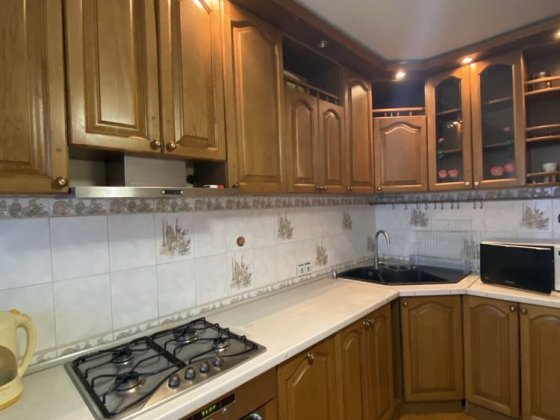 Здається в оренду 3х кім. по вул. Чорновола 13 Чернигов