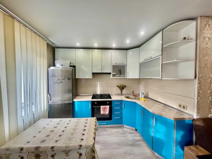 Гарна 1 кімн. 40 кв.м Меблі. Техніка. Р-н ЗАЗ - фото 1