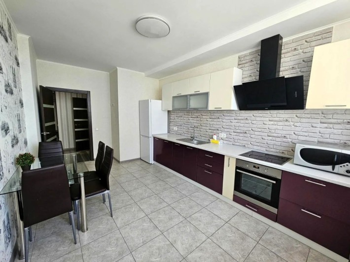 Сдам 2х кімнатну квартиру вул. ВОСКРЕСЕНСЬКА 18Б  жк Паркові озера - фото 1