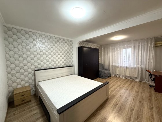 Оренда квартири на Казбеті (є світло) Черкаси