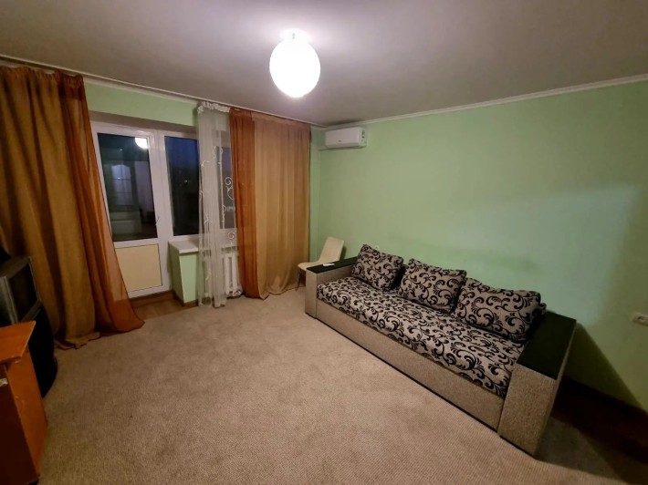 Оренда метро Лісова і Чернігівська вул Шолом Алейхема 10-А - фото 1