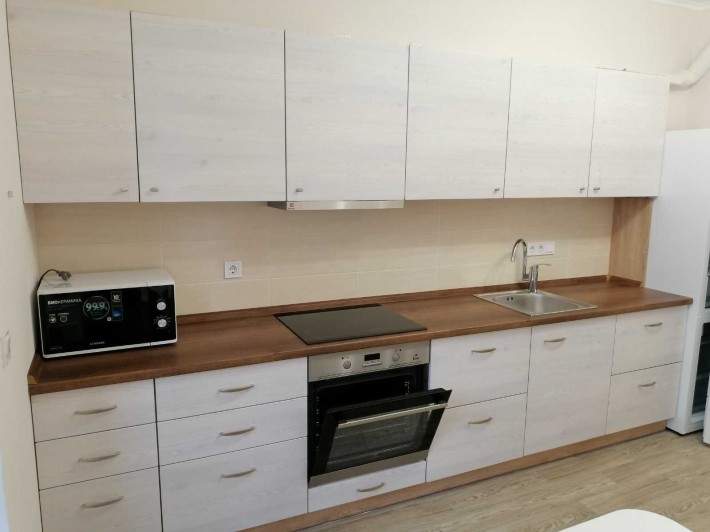 ЖК Яскравий 10хвилин метро Мінська Генератор на ліфт воду опалення - фото 1