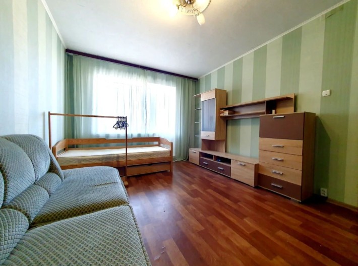 2к, Бажана 9Б, 7 этаж, газ, метро Вырлица 2 мин пешкомн - фото 1