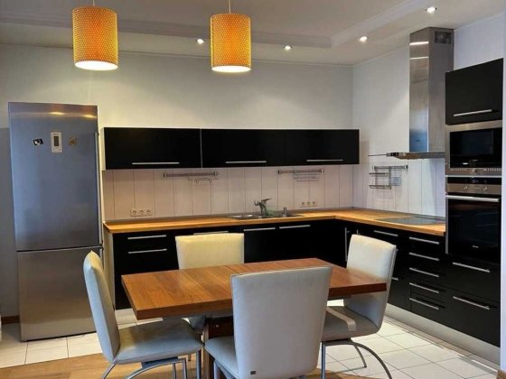 Простора та світла квартира Киев