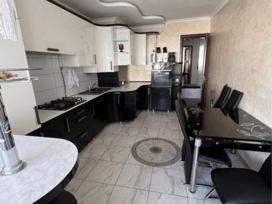 Здається 2-кім квартира вул. Руська! Чернівці