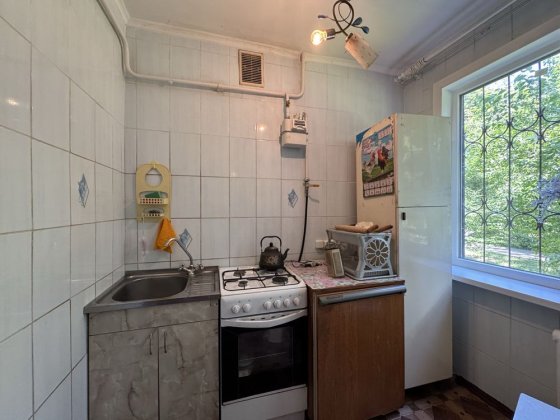 Оренда 1-к квартири вул Амброса