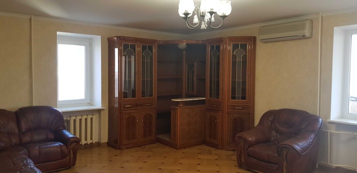 Здам п'ятикімнатну квартиру в центрі міста, біля центрального ринку. - фото 1