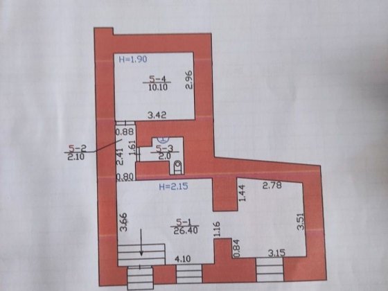 Біля центрального ринку з фасадним входом Черновцы