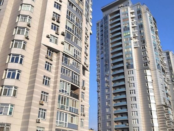 Оренда 2К .  М. Академмістечко 7 хв.  4 поверх. Паркінг . Генератор !