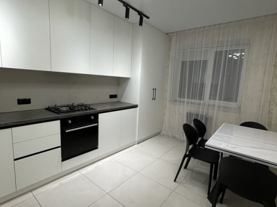 Вільна оренда великоі 1 кмн квартири ЖК Сімейний люкс Черкассы