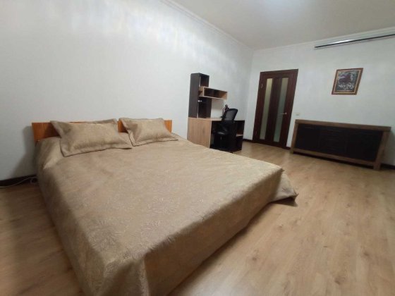 Чиста світла простора генератор Гетьмана 30 б, м Шулявська