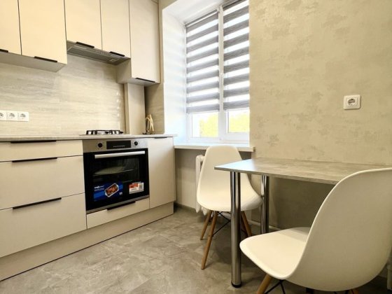 Оренда 1-кімнатної по Дашковича