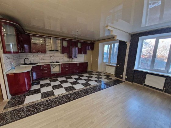 3 кімнатна квартира, автономне опалення Чернигов