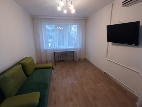 Здам простору 1кім квартиру на Перемоги 102А Дніпро