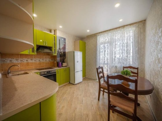 Оренда 2-х кімнатної квартири 52м² в центрі міста Чернигов