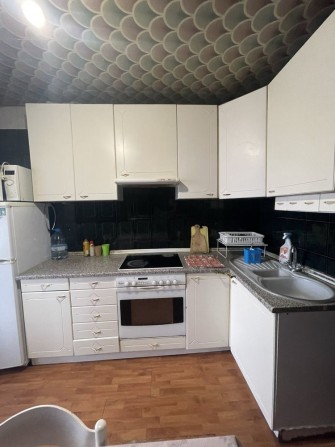 Сдам 4-х комнатную кв. Р-н Кирова-Титова( ул. Новокрымская 5). 14000гр - фото 1