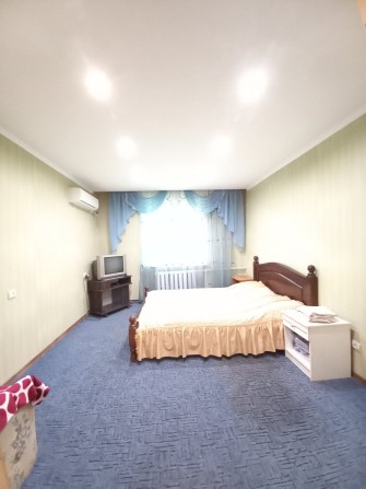 Без комісії.  Можливо на 1 міс. 2-х кімн. кв. зупинка торг.центр. - фото 1