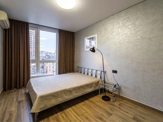 Здається однокімнатна квартира біля метро Лукянівка!