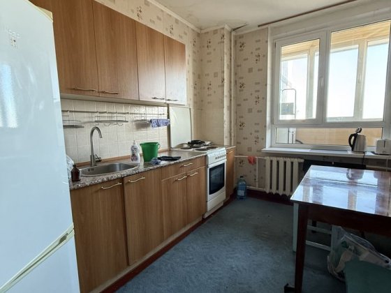 Здається 1 к Центр, парк Шевченко, томожена  академія Дніпро