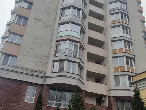 Здам 2 кімн. квартиру в 14 поверховій будівлі по вул. Шевченко 46 Чернигов