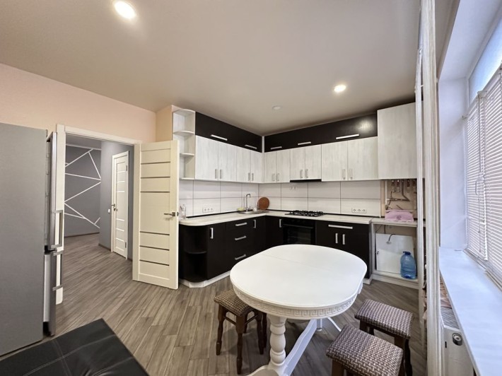 Оренда 2 кім на Олега Антонова - фото 1