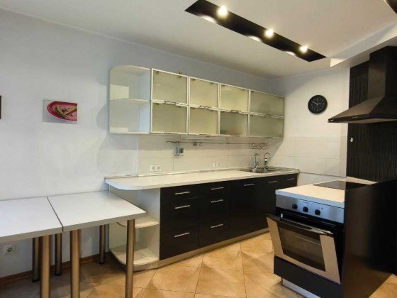 Довгострокова оренда 3кімнатної квартири біля М.Академмістечко