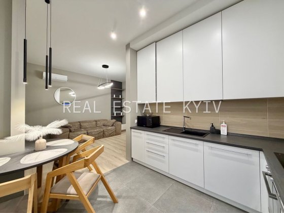 Оренда 2-кімн ЖК Новопечерський двір - вул Андрія Верхогляда 2а Київ