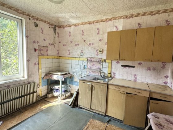 сдам пустую, под ремонт  2к кв на левом берегу Днепр