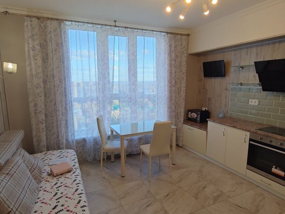 Сдам квартиру 1 к 21 этаж 49 КВ м хозяйка