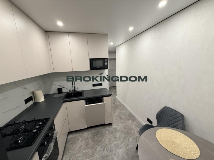 ПЕРША СДАЧА! 2к кварт з новим  сучасним ремонтом.Нові меблі і техніка - фото 1